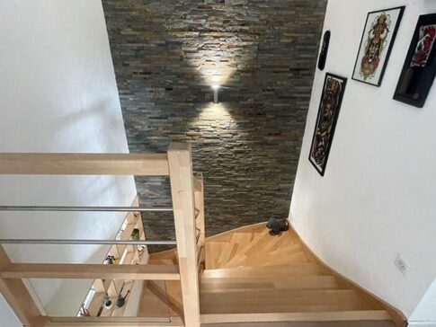 Cage-escalier-moderne-Maison-bois-Clever'hom